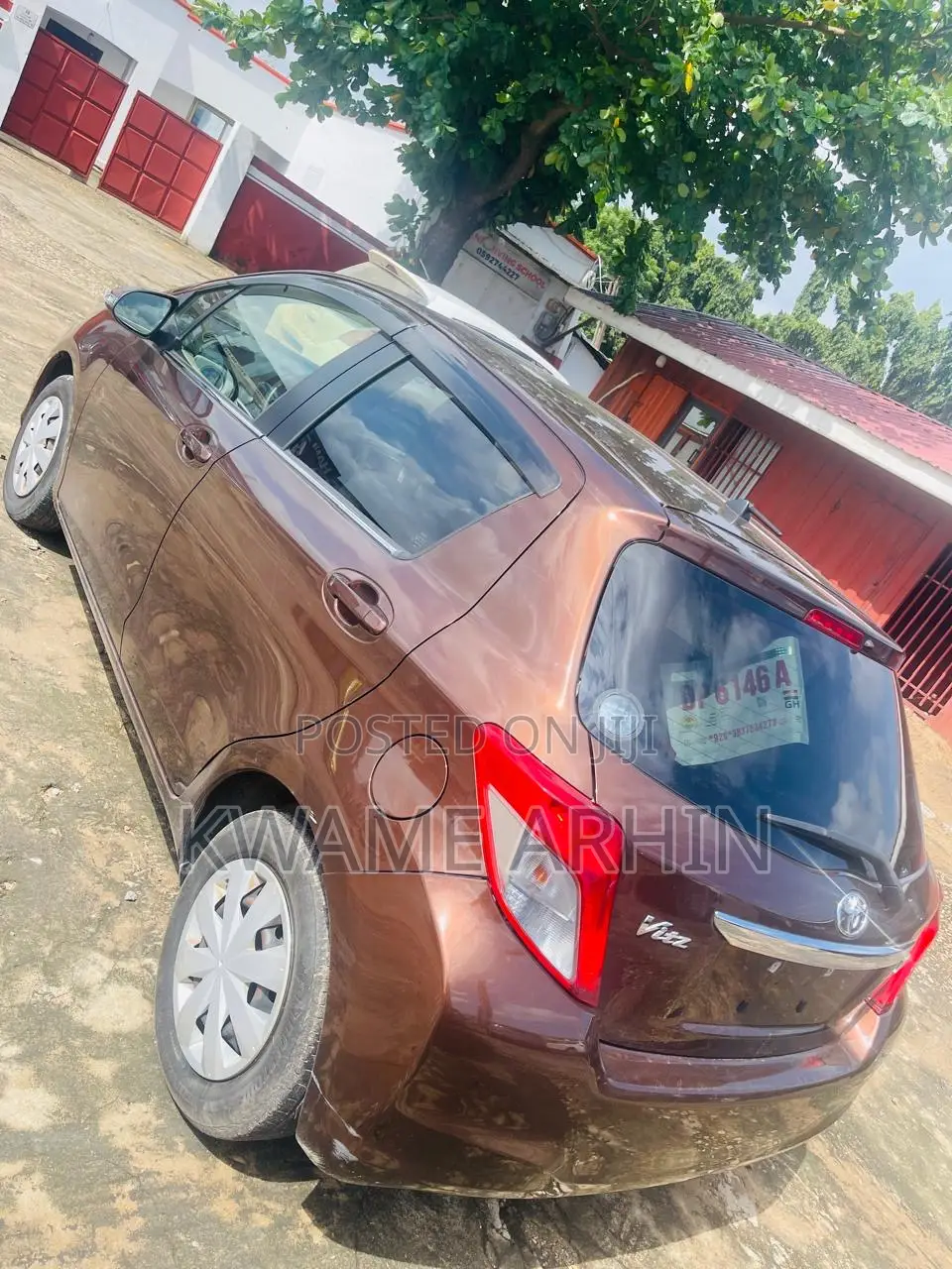 Toyota Vitz 1.3 FWD 3dr 2014 Brown