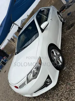 Toyota Camry 2014 White