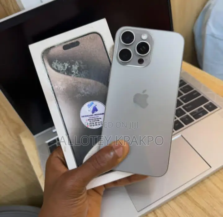 Apple iPhone 15 Pro Max 256 GB Silver
