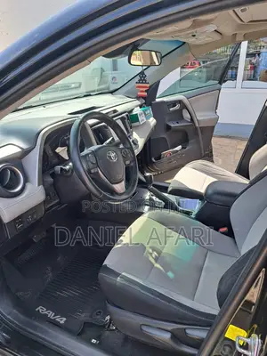 Toyota RAV4 XLE 4dr SUV AWD (2.5L 4cyl 6A) 2018 Black