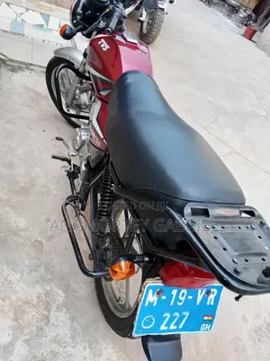 TVS HLX 125 2018 Red