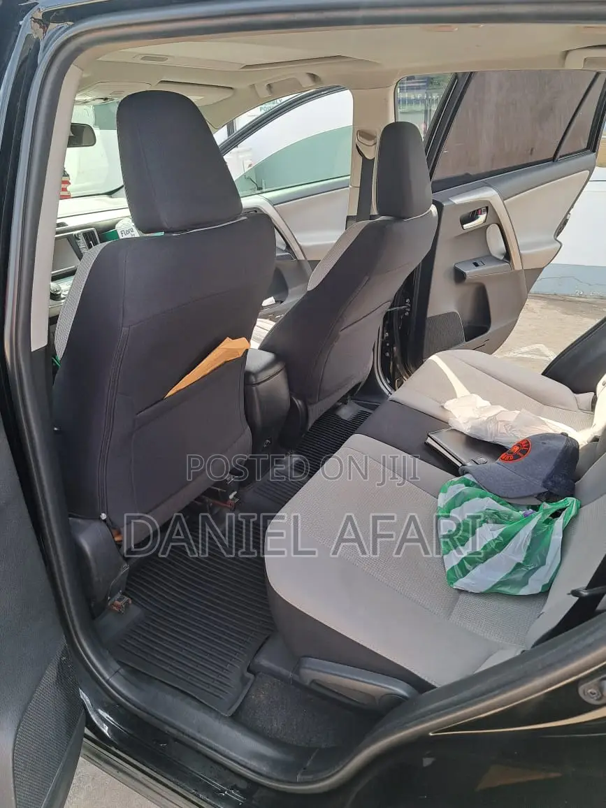 Toyota RAV4 XLE 4dr SUV AWD (2.5L 4cyl 6A) 2018 Black