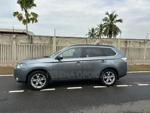 Mitsubishi Outlander 2.0 PHEV AWD 2013
