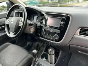 Mitsubishi Outlander 2.0 PHEV AWD 2013