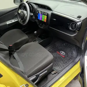 Toyota Vitz 1.5 FWD 5dr 2015 Yellow