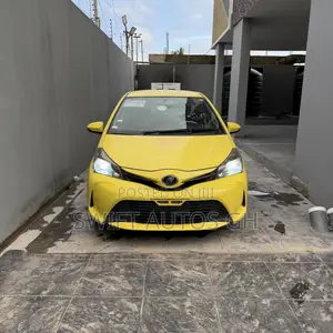 Toyota Vitz 1.5 FWD 5dr 2015 Yellow