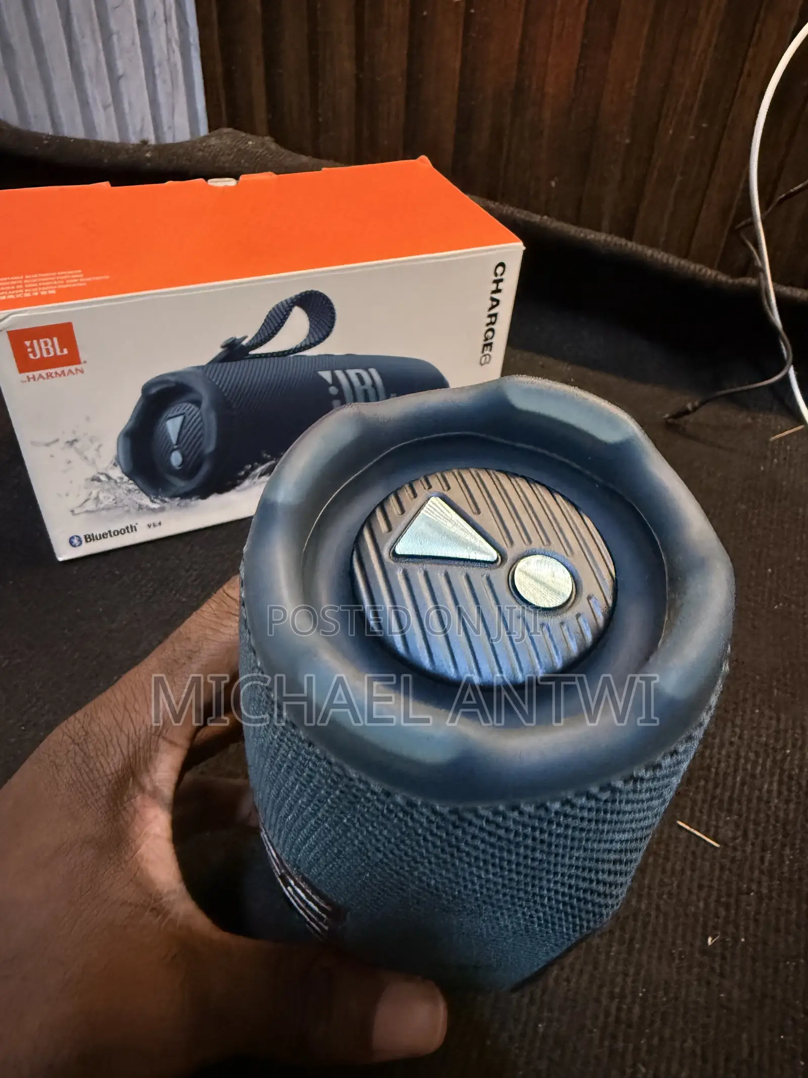 JBL Charge 6