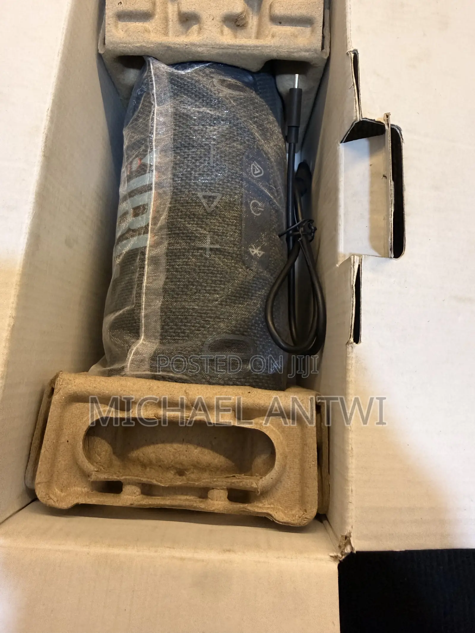 JBL Charge 6