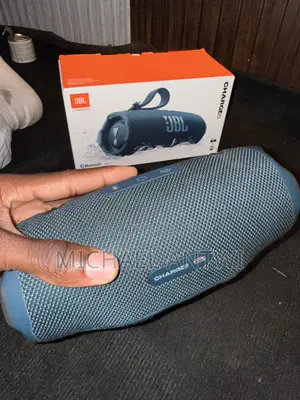 JBL Charge 6