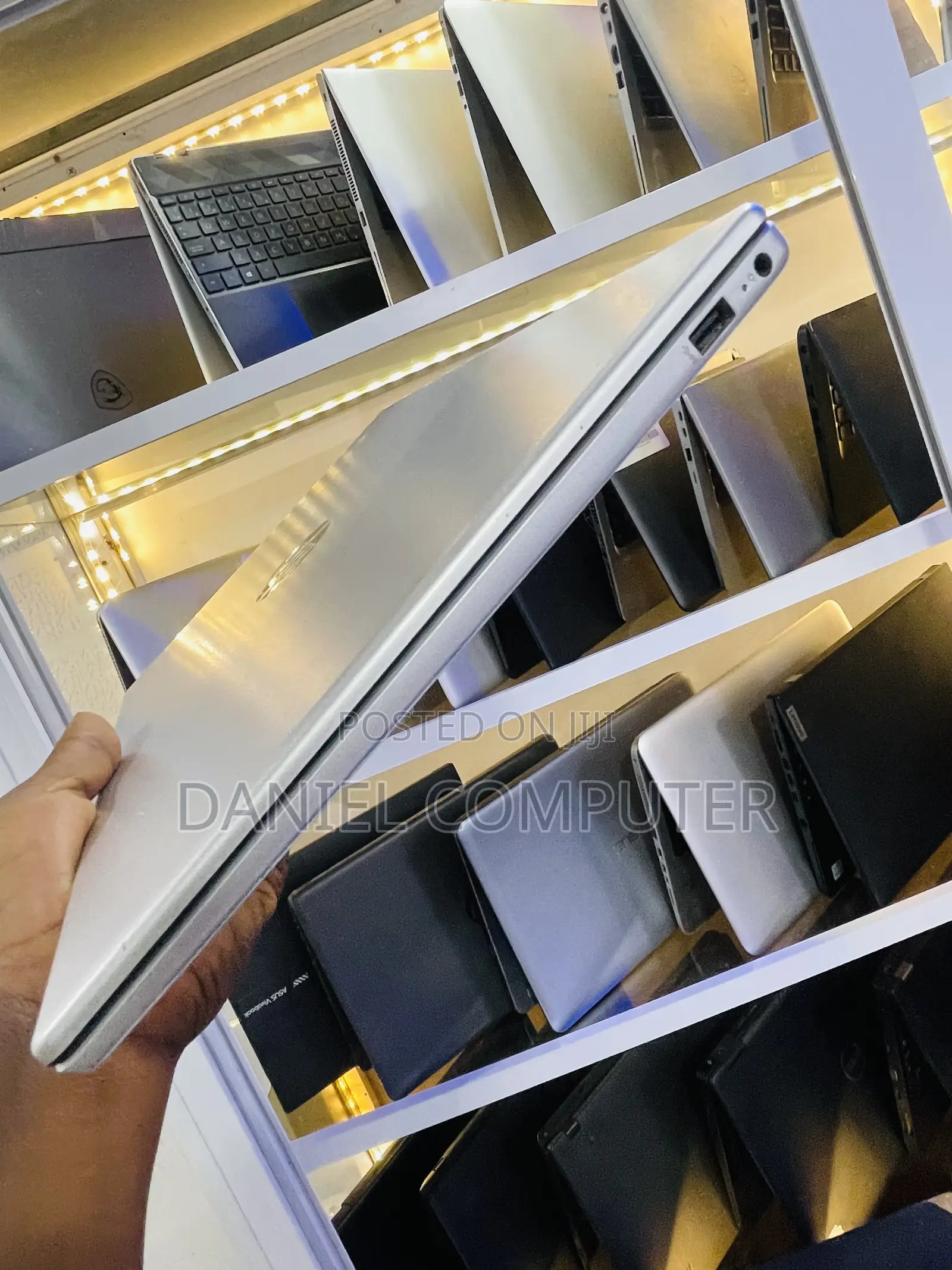 Laptop HP 15-fd1020ns 8GB Intel Core i5 SSD 512GB