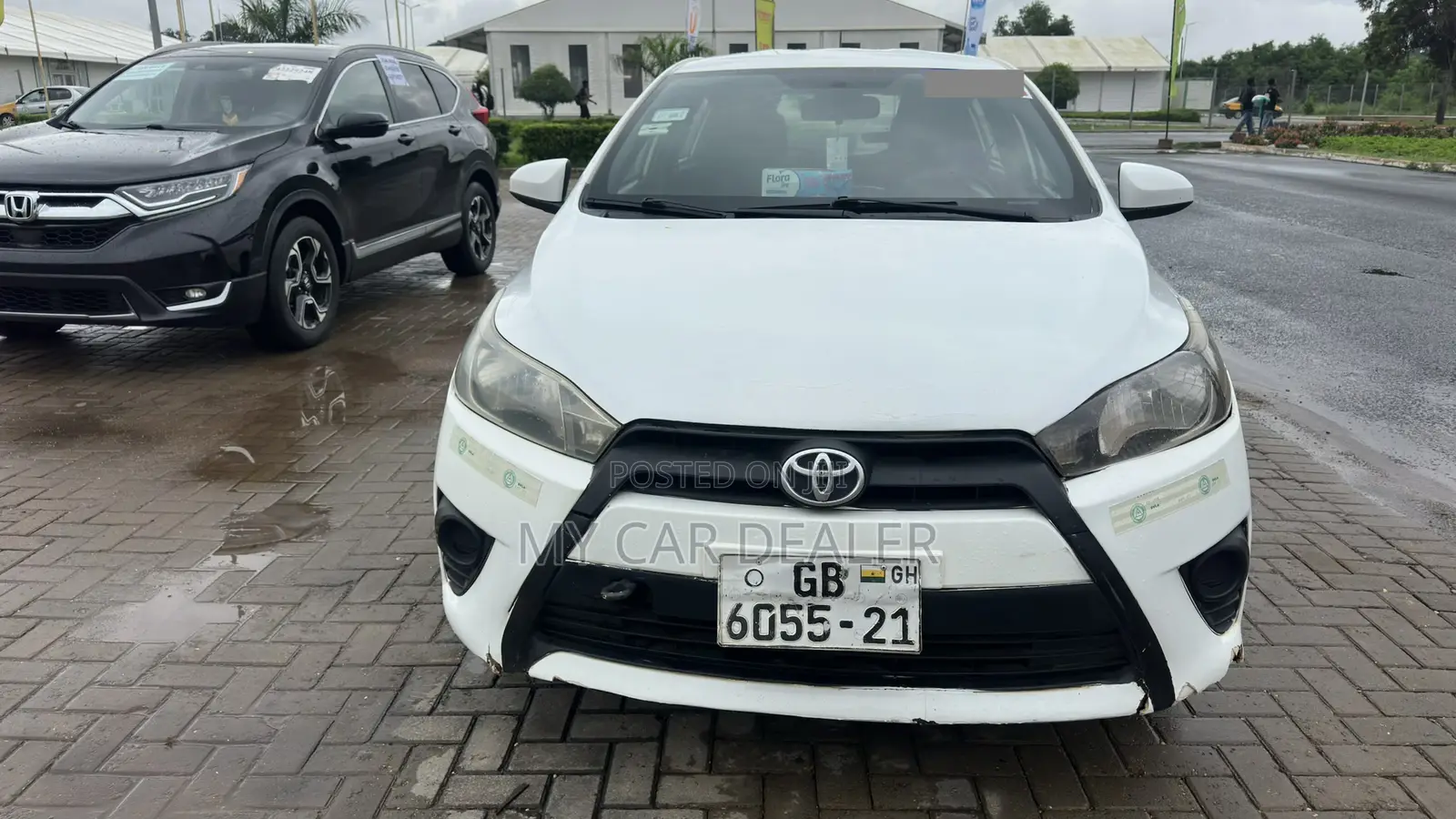 Toyota Yaris SE Hatchback 5dr 2015 White