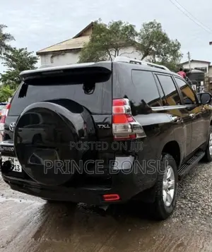 Toyota Land Cruiser Prado 2013 Black