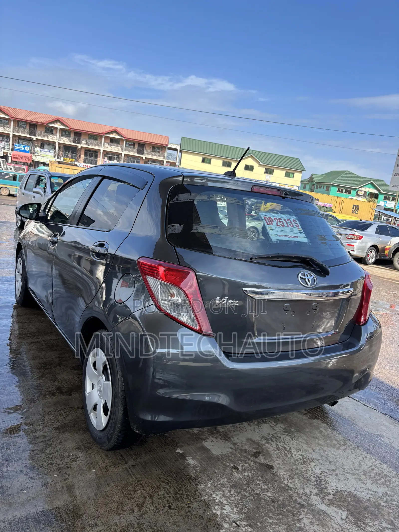 Toyota Vitz 1.0 FWD 3dr 2013 Gray