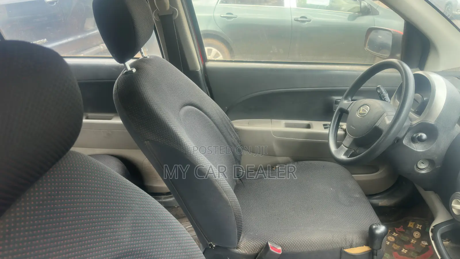 Daihatsu Sirion 2010 Red