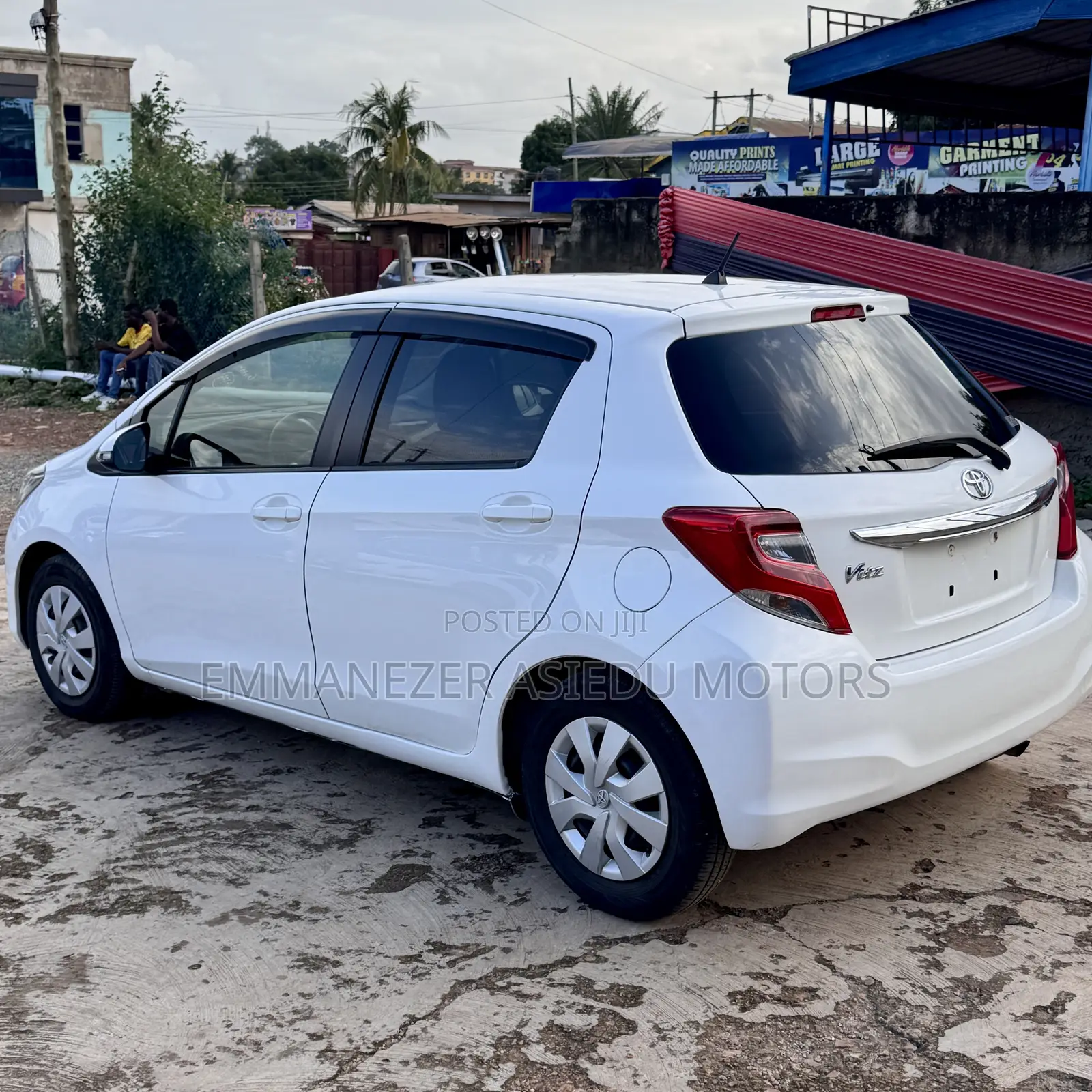 Toyota Vitz 1.3 FWD 5dr 2015 White