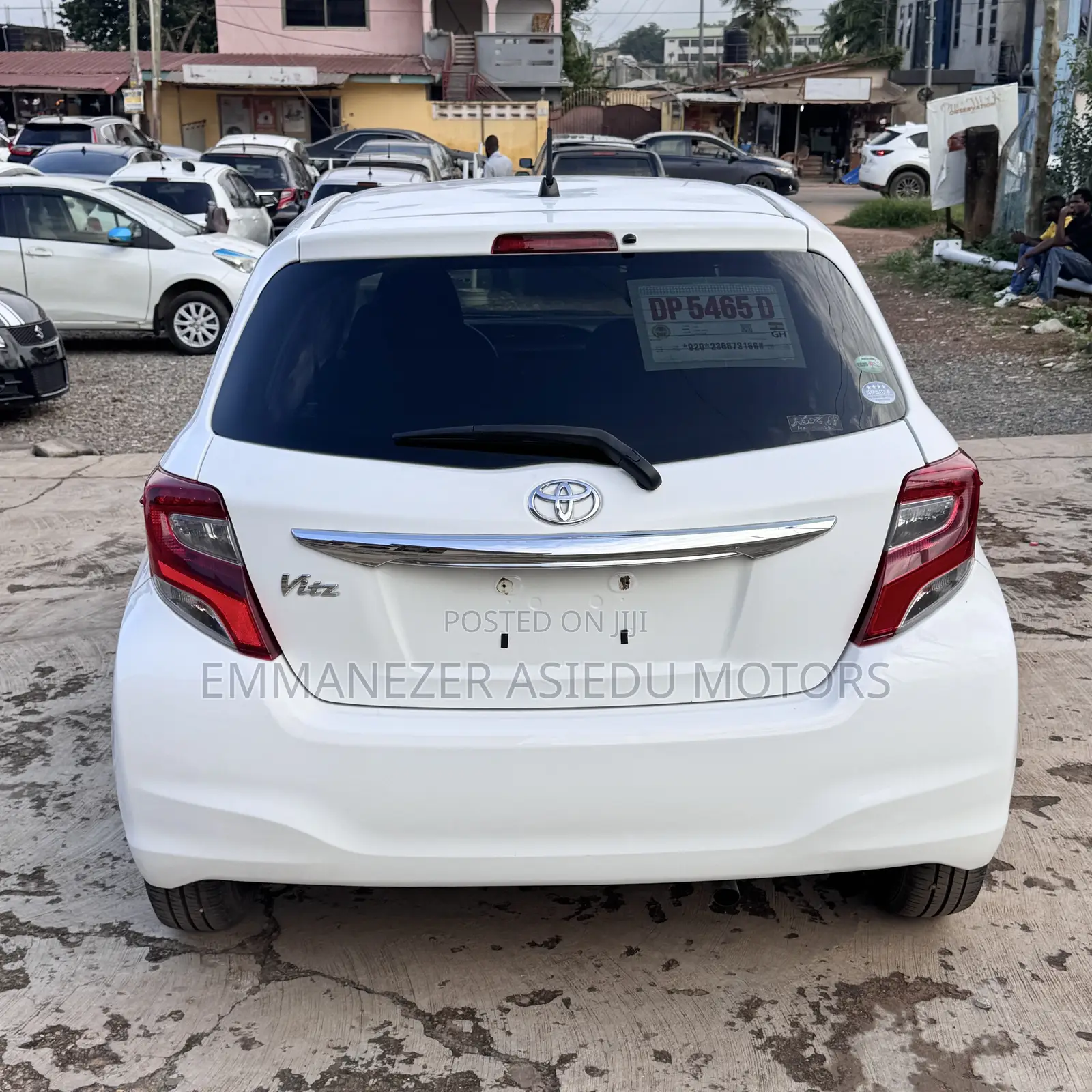 Toyota Vitz 1.3 FWD 5dr 2015 White