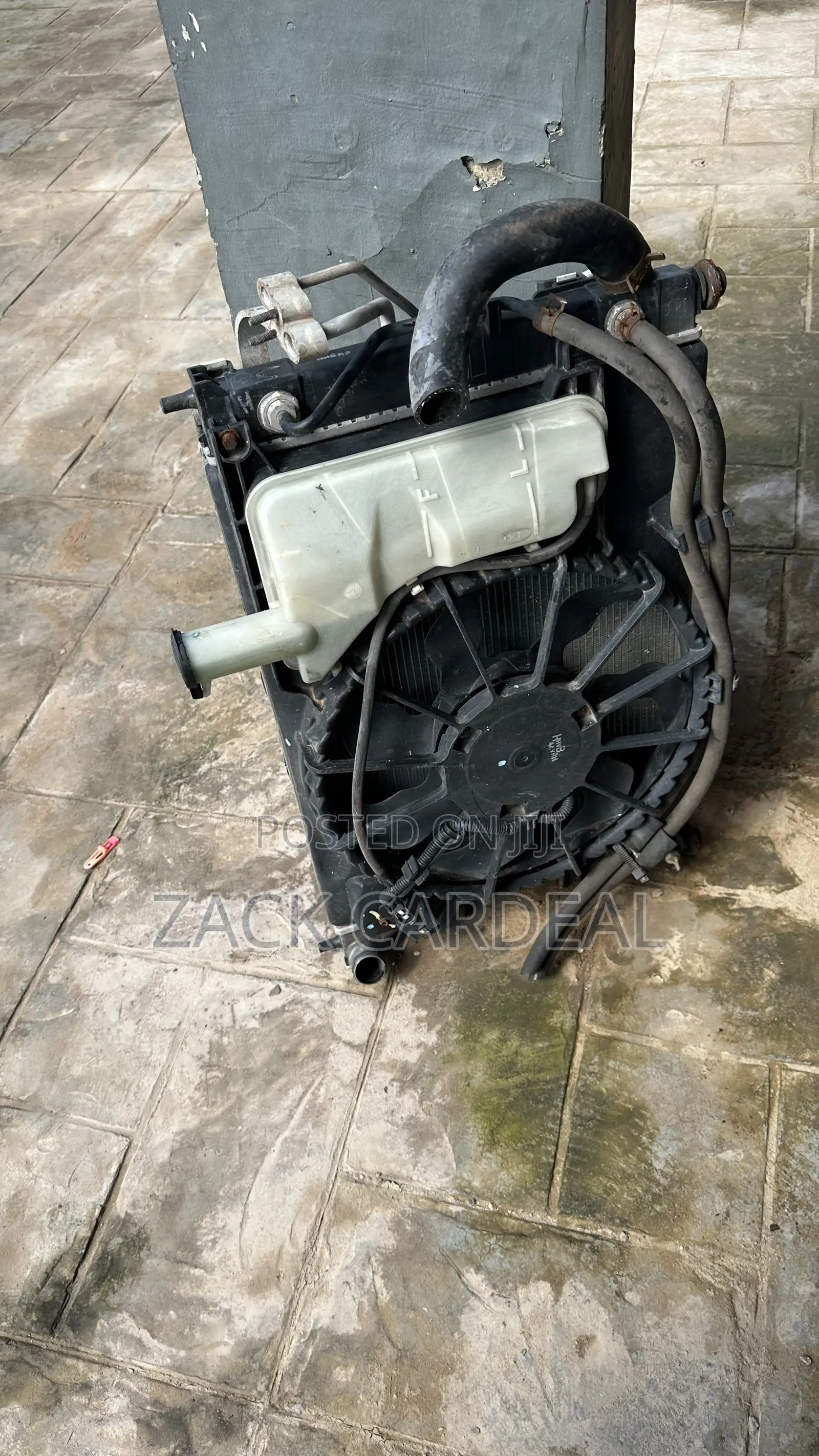 Hyndai Elantra 2012-2013 Radiator Tank With Condenser