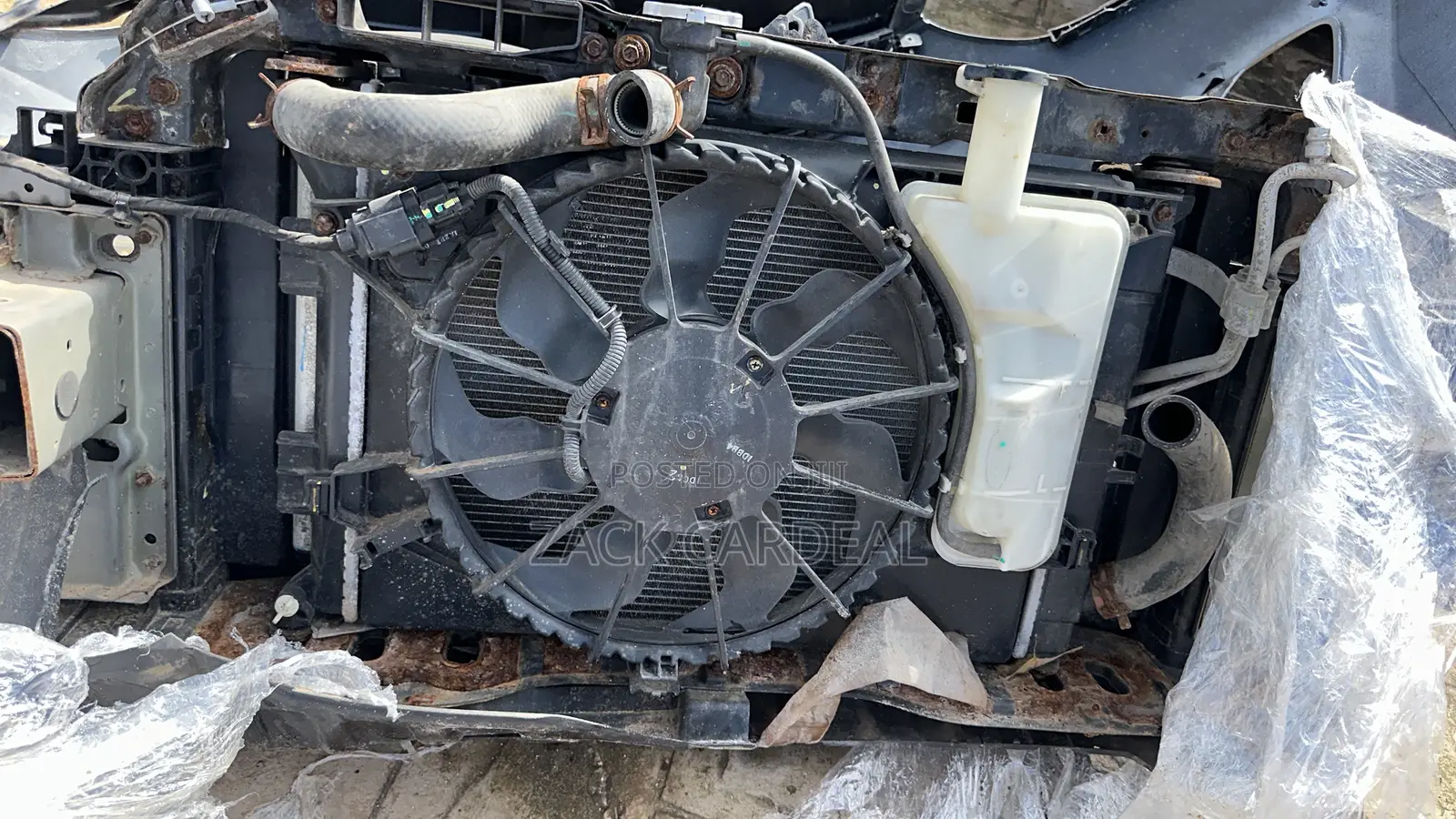 Hyndai Elantra 2012-2013 Radiator Tank With Condenser