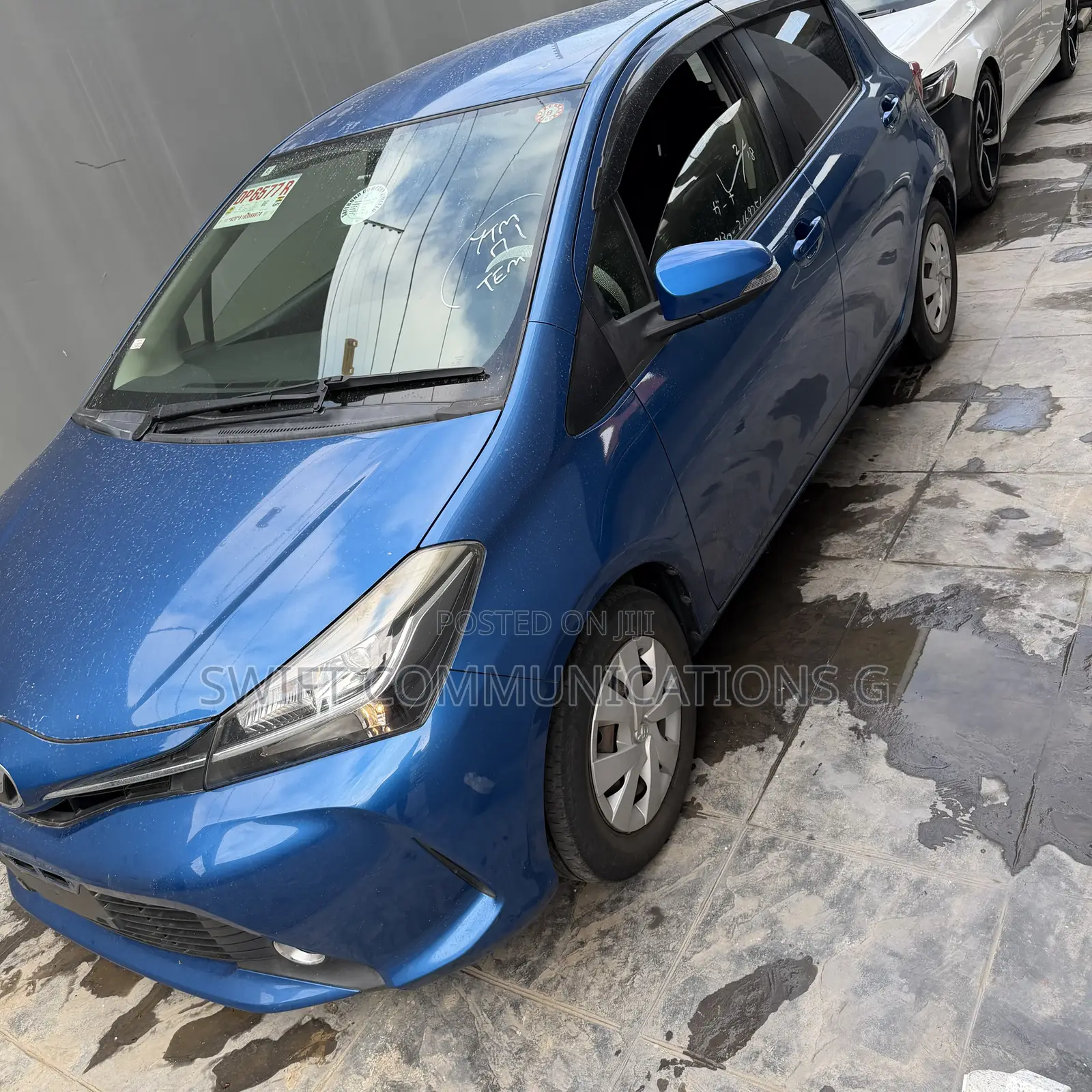 Toyota Vitz 1.5 FWD 5dr 2014 Blue