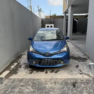 Toyota Vitz 1.5 FWD 5dr 2014 Blue