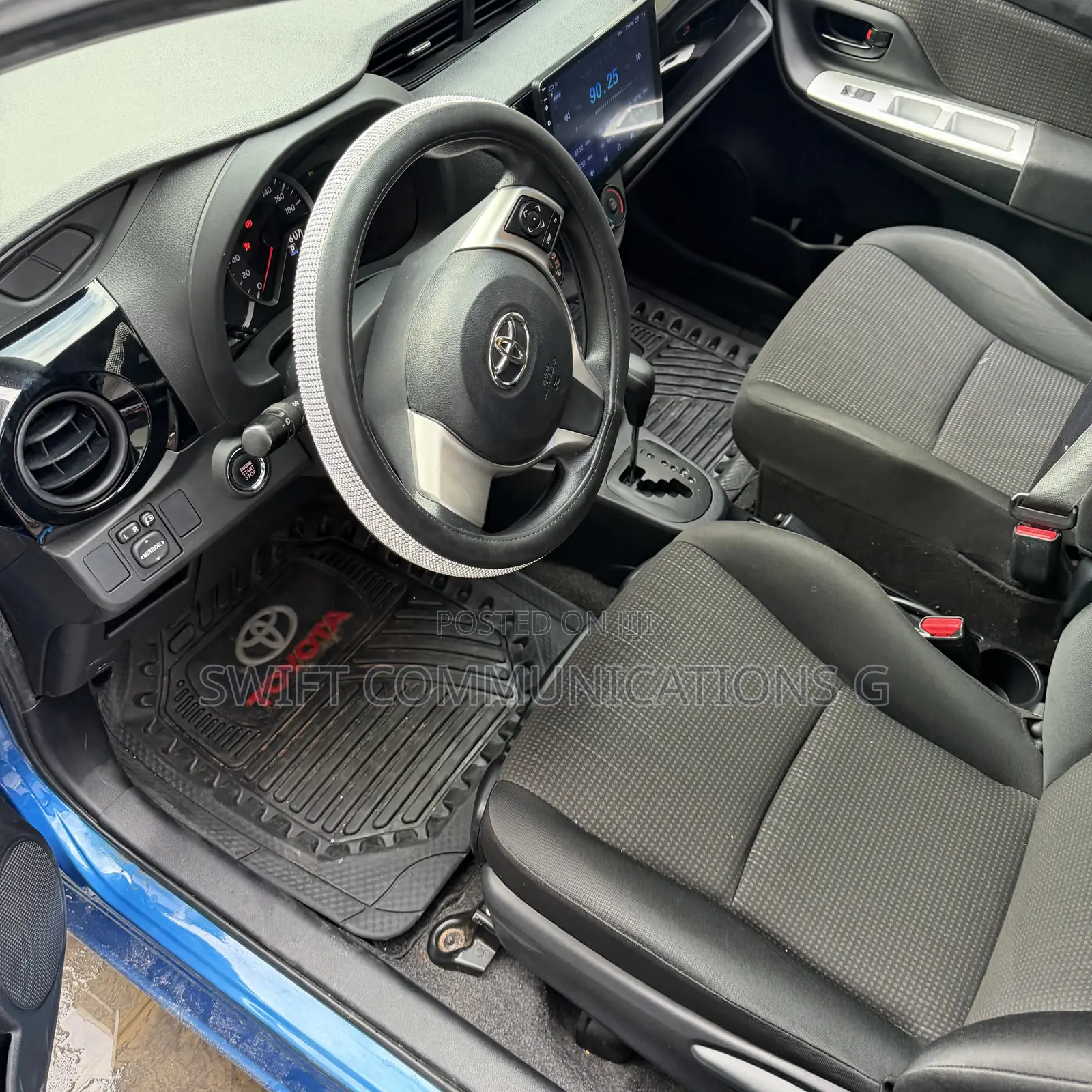 Toyota Vitz 1.5 FWD 5dr 2014 Blue