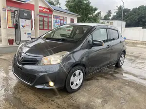 Toyota Vitz 2013 Gray