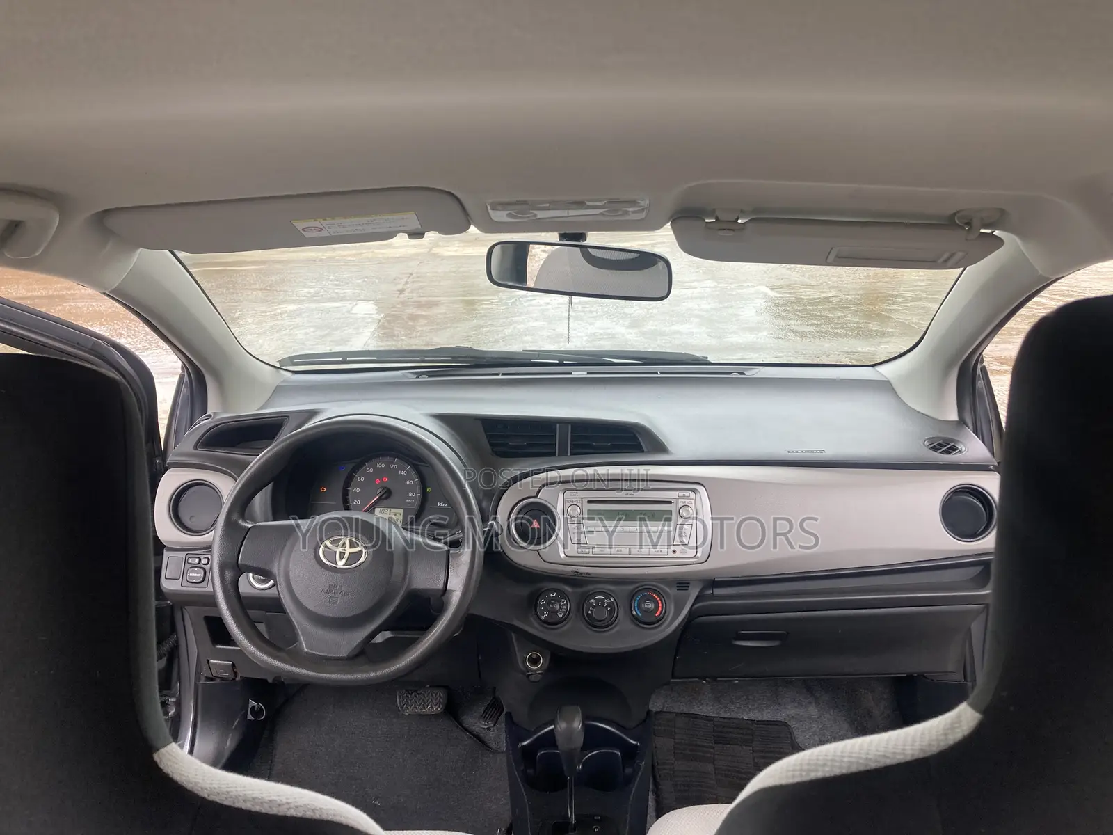 Toyota Vitz 2013 Gray