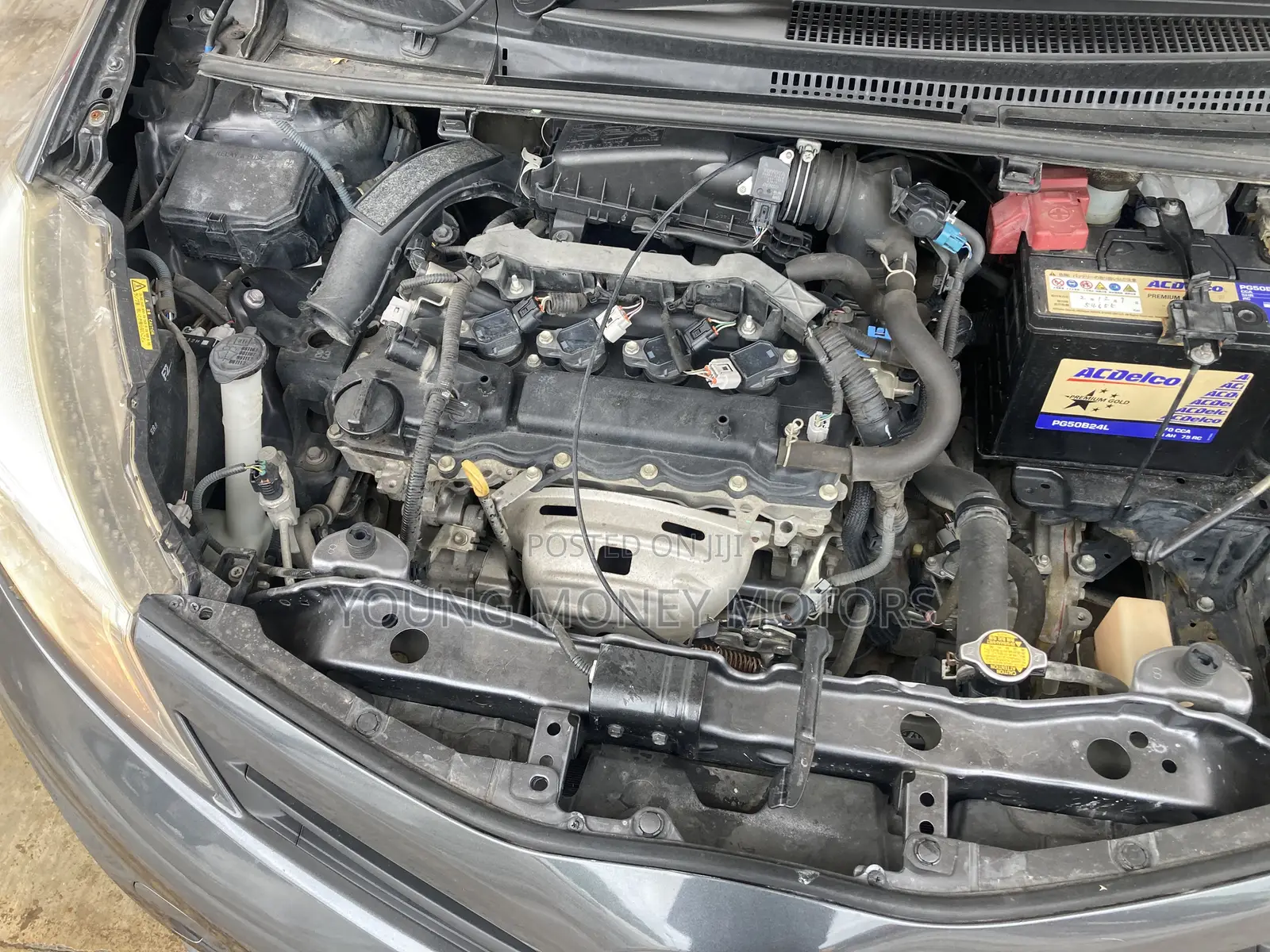 Toyota Vitz 2013 Gray