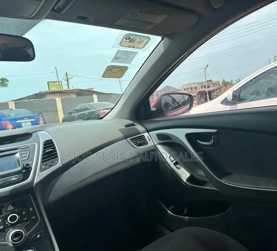 Hyundai Elantra 2016 Red