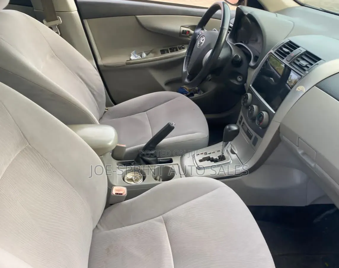 Toyota Corolla 2011 Black