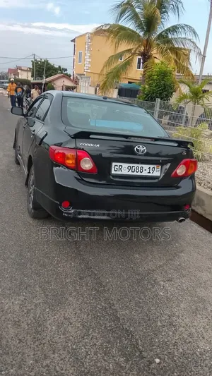 Toyota Corolla 2010 Black