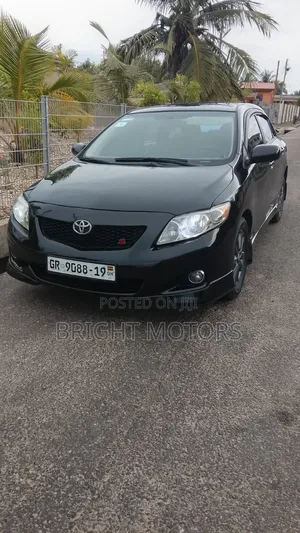 Toyota Corolla 2010 Black