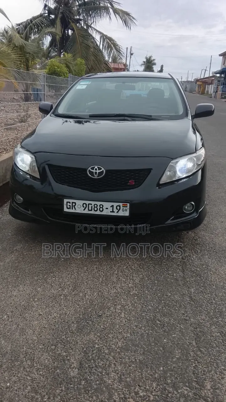 Toyota Corolla 2010 Black