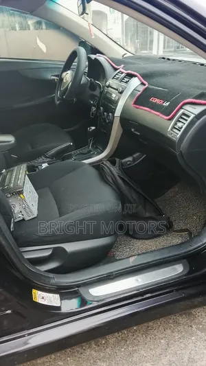 Toyota Corolla 2010 Black