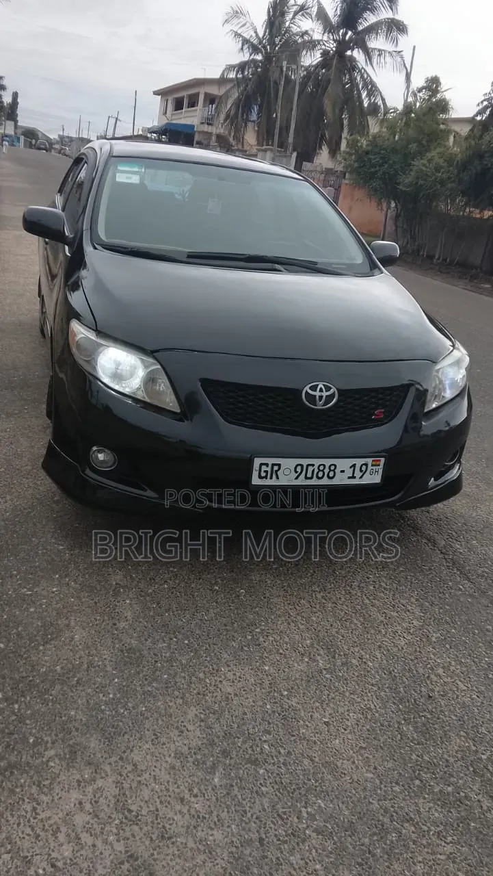 Toyota Corolla 2010 Black