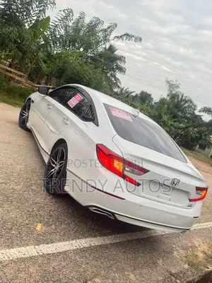 Honda Accord Touring 2.0T 2021 White