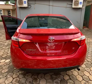 Toyota Corolla 2015 Red
