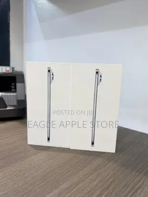 New Apple iPhone 17 256 GB White
