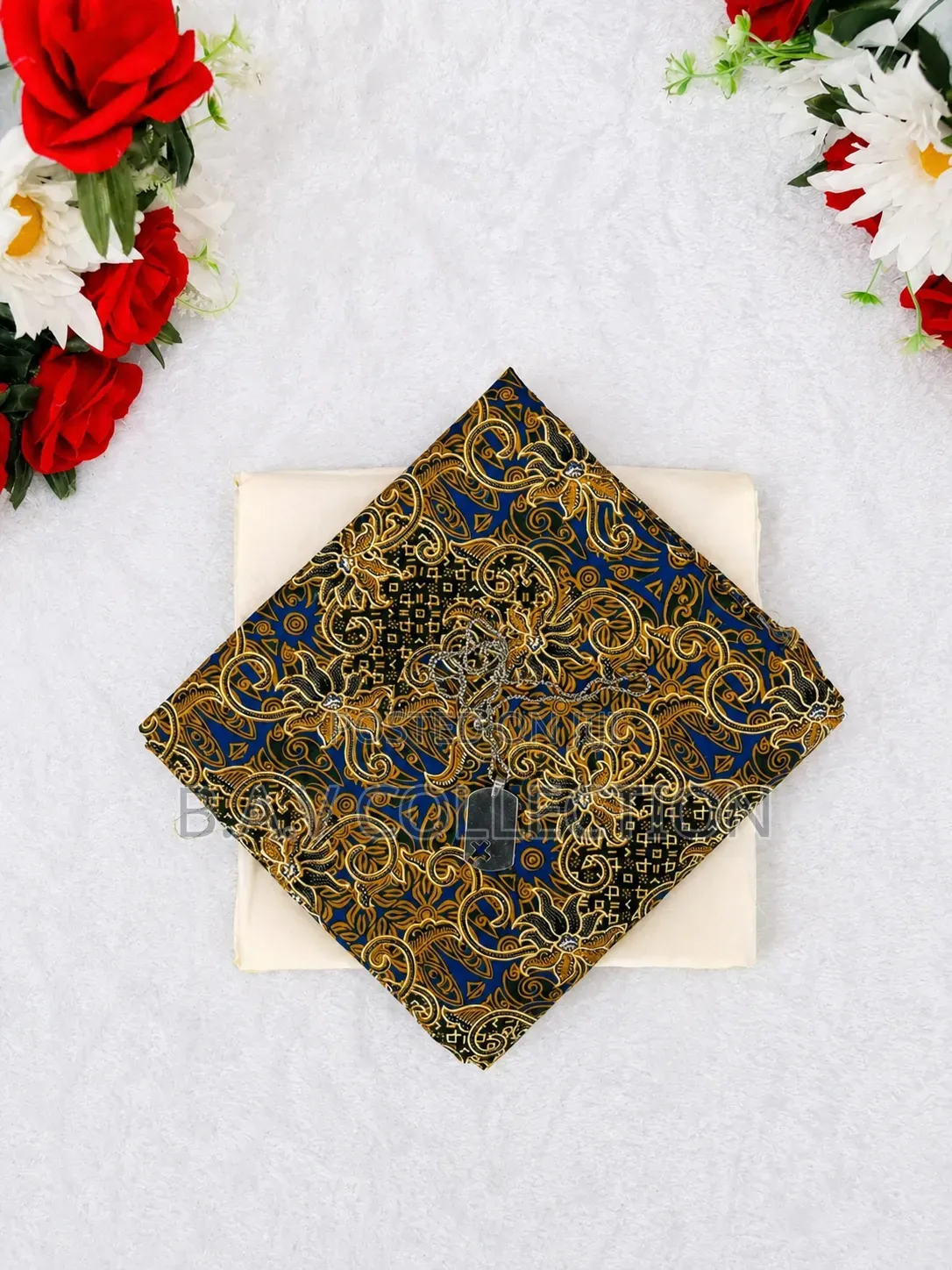 Plain And Pattern Material 4 Yards