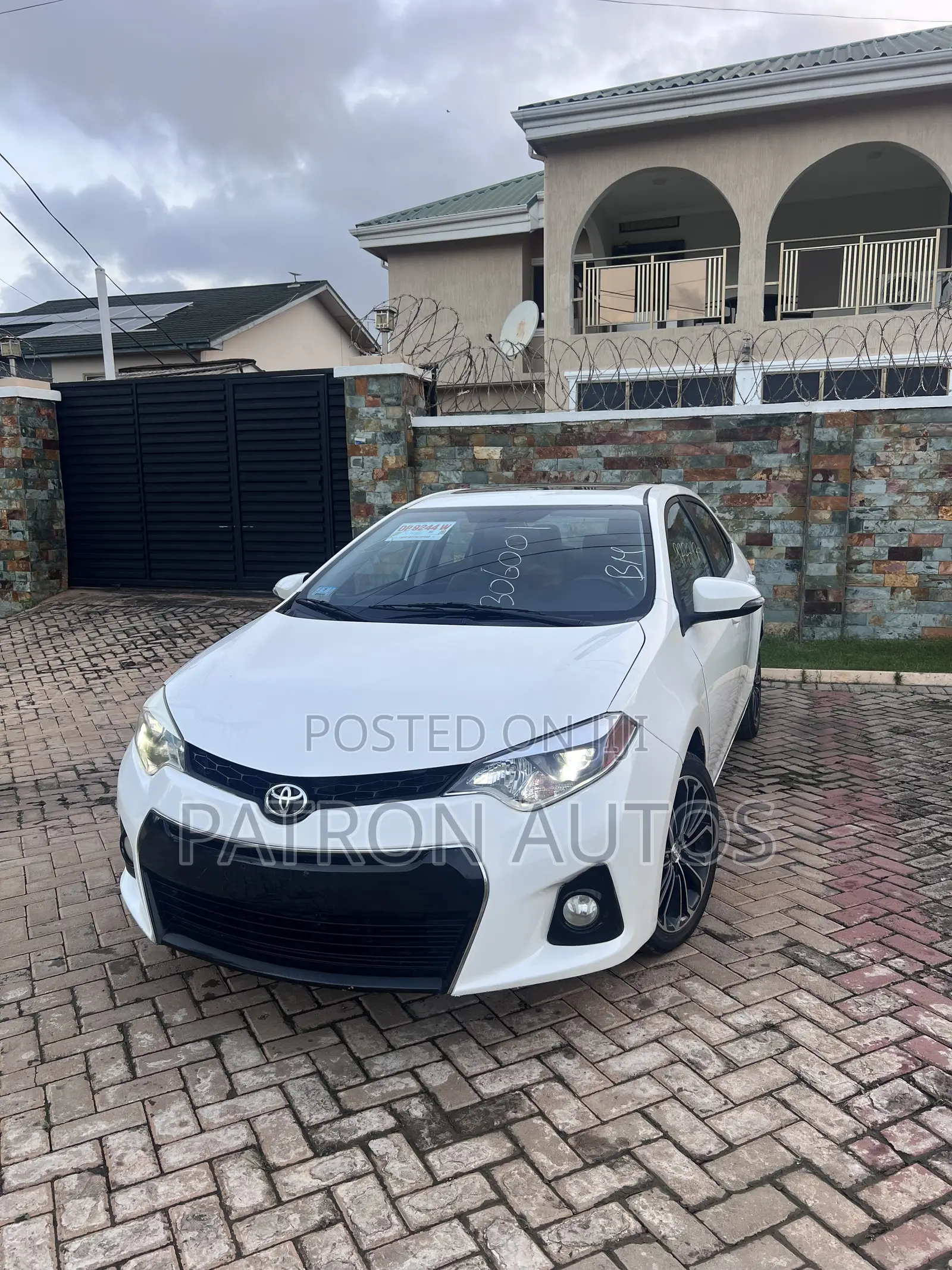 Toyota Corolla S Plus 4dr Sedan (1.8L 4cyl CVT) 2016 White