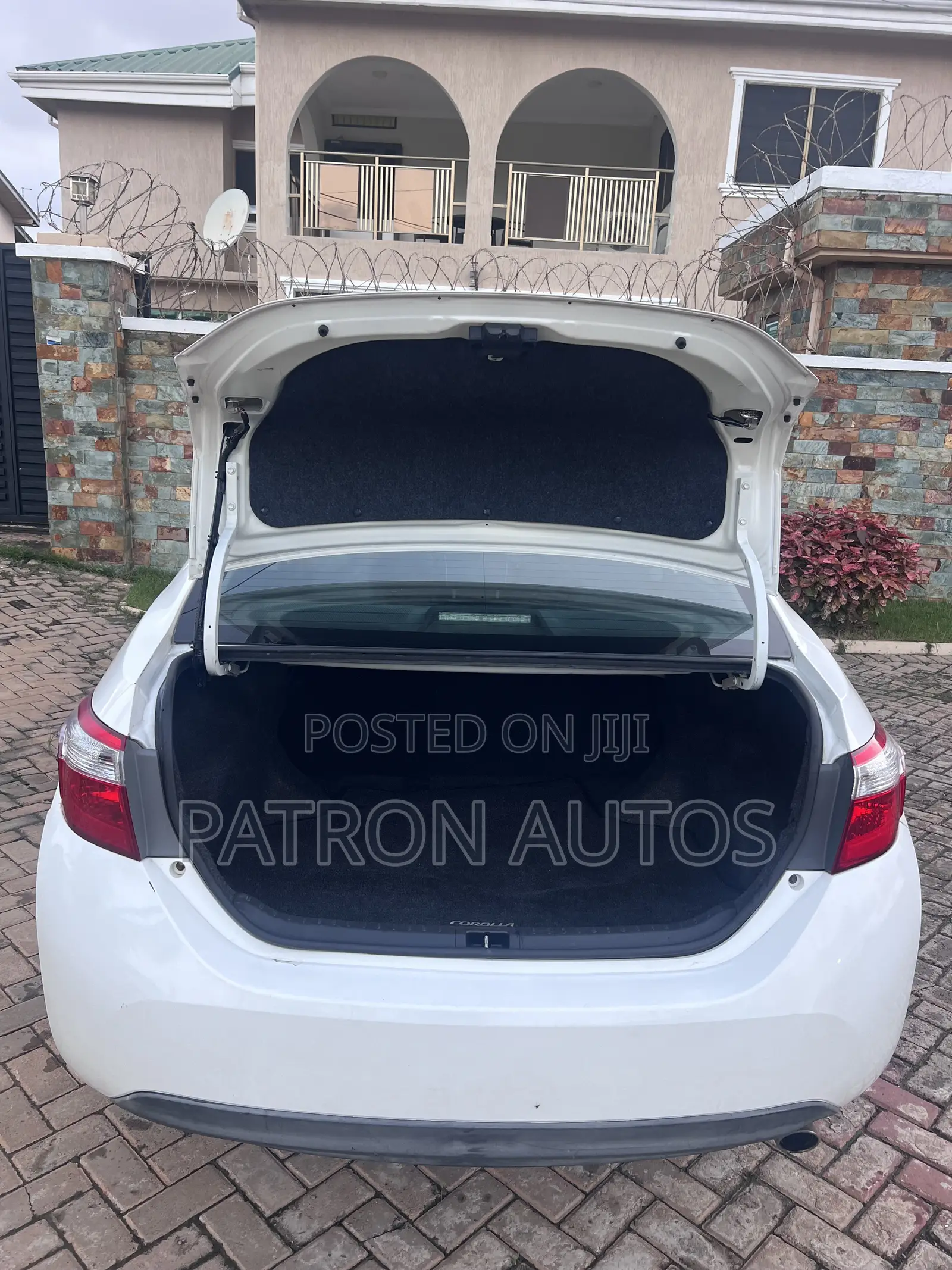 Toyota Corolla S Plus 4dr Sedan (1.8L 4cyl CVT) 2016 White