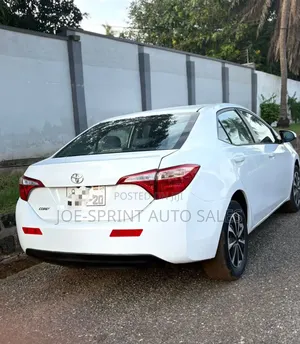 Toyota Corolla 2018 White