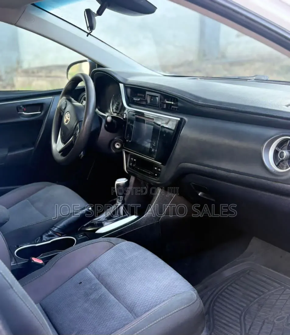 Toyota Corolla 2018 White