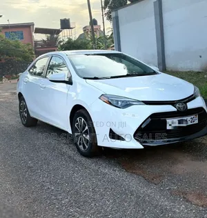 Toyota Corolla 2018 White