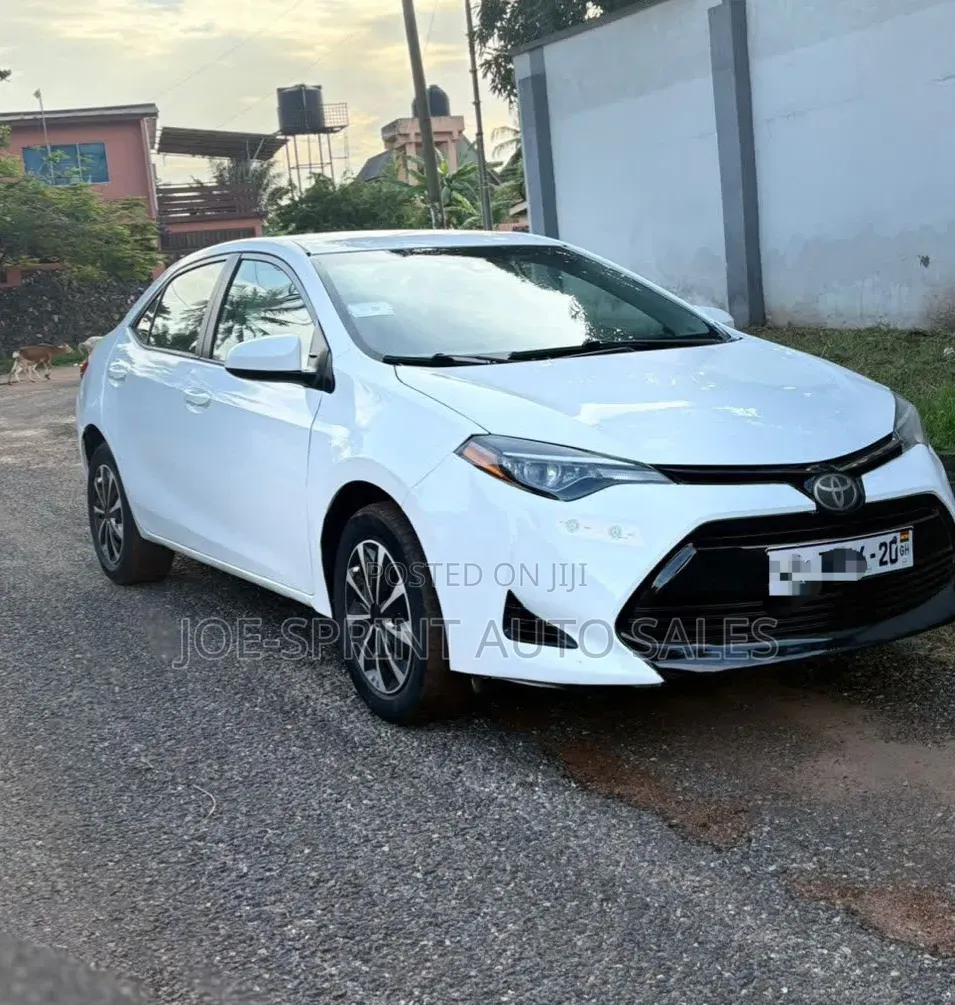 Toyota Corolla 2018 White