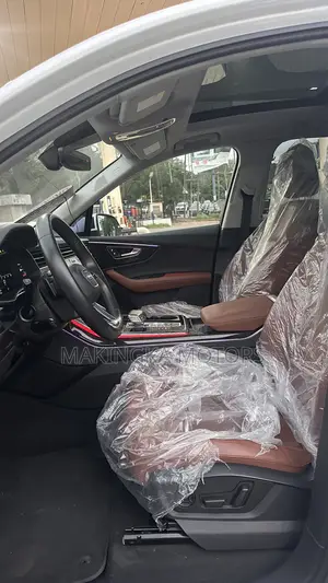 Audi Q7 Premium Plus 2024 White