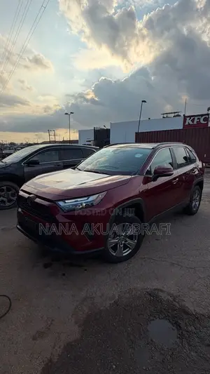 Toyota RAV4 XLE FWD 2023 Red