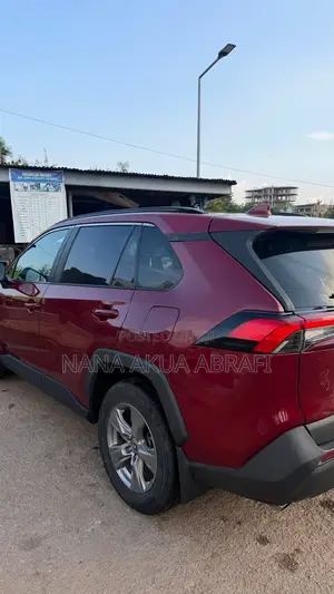 Toyota RAV4 XLE FWD 2023 Red