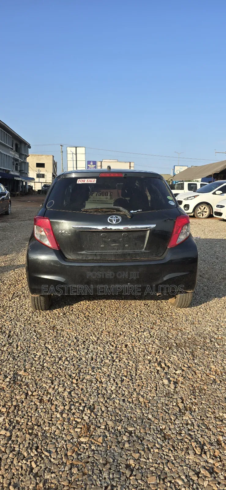 Toyota Vitz 1.3 FWD 5dr 2012 Black