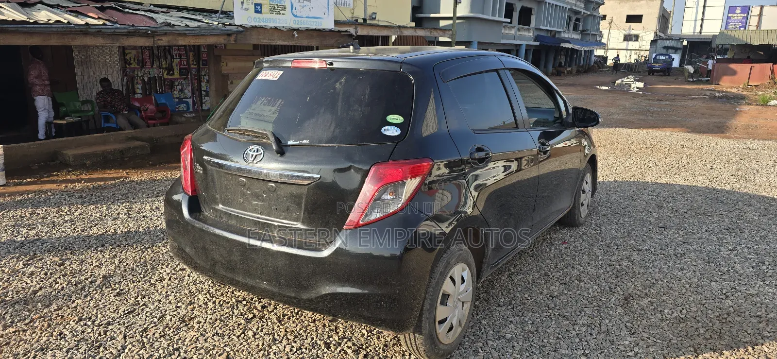 Toyota Vitz 1.3 FWD 5dr 2012 Black